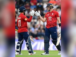 ENG vs WI: इंग्लैंड में टूटा क्रिस गेल का महारिकॉर्ड, बेन डकेट-जेमी स्मिथ का T-20 में तहलका, ऐसा करने वाली दुनिया की पहली जोड़ी बनी ENG vs WI: इंग्लैंड में टूटा क्रिस गेल का महारिकॉर्ड, बेन डकेट-जेमी स्मिथ का T-20 में तहलका, ऐसा करने वाली दुनिया की पहली जोड़ी बनी