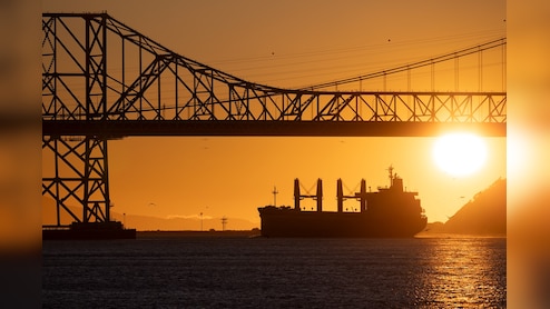 Crude On Standby: 80 Million Barrels Of Oil Ready To Cross Strait Of Hormuz On US-Iran Peace Deal