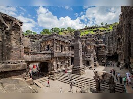 दुनिया का एक मात्र शिव मंदिर जो बना है सिर्फ एक पत्थर से, जानिए भारत के किस राज्य में है ये Temple दुनिया का एक मात्र शिव मंदिर जो बना है सिर्फ एक पत्थर से, जानिए भारत के किस राज्य में है ये Temple