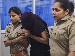 Raja Raghuvanshi Murder Case : आता बघ मी त्याचे काय हाल करते! राजाशी लग्न ठरताच आईला धमकावत सोनमने सांगितला प्लॅन Raja Raghuvanshi Murder Case : आता बघ मी त्याचे काय हाल करते! राजाशी लग्न ठरताच आईला धमकावत सोनमने सांगितला प्लॅन