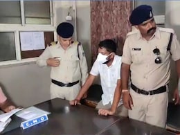 Raja Murder Case: कोर्ट में पेशी से पहले लोकेंद्र सिंह तोमर ने बोला- 'छूटकर आऊंगा तो प्रेस कॉन्फ्रेंस करूंगा' Raja Murder Case: कोर्ट में पेशी से पहले लोकेंद्र सिंह तोमर ने बोला- 'छूटकर आऊंगा तो प्रेस कॉन्फ्रेंस करूंगा'