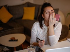 Nutritionist Explains How Amino Acid L-Theanine Helps With Sleeplessness