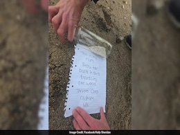 Daughter Sends Mom's Ashes On Epic World Adventure In A Bottle: "She's Travelling" Daughter Sends Mom's Ashes On Epic World Adventure In A Bottle: "She's Travelling"