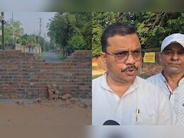 गजबे करते हैं साहेब... चोरी की नहीं रुक रही घटनाएं तो कॉलोनी की सड़कों पर ही खड़ी करा दी दीवार गजबे करते हैं साहेब... चोरी की नहीं रुक रही घटनाएं तो कॉलोनी की सड़कों पर ही खड़ी करा दी दीवार