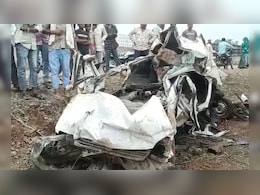 झाबुआ में 'काल' बना ट्रॉला, एक ही परिवार के 9 लोगों की मौत; सीएम ने की मदद की घोषणा झाबुआ में 'काल' बना ट्रॉला, एक ही परिवार के 9 लोगों की मौत; सीएम ने की मदद की घोषणा