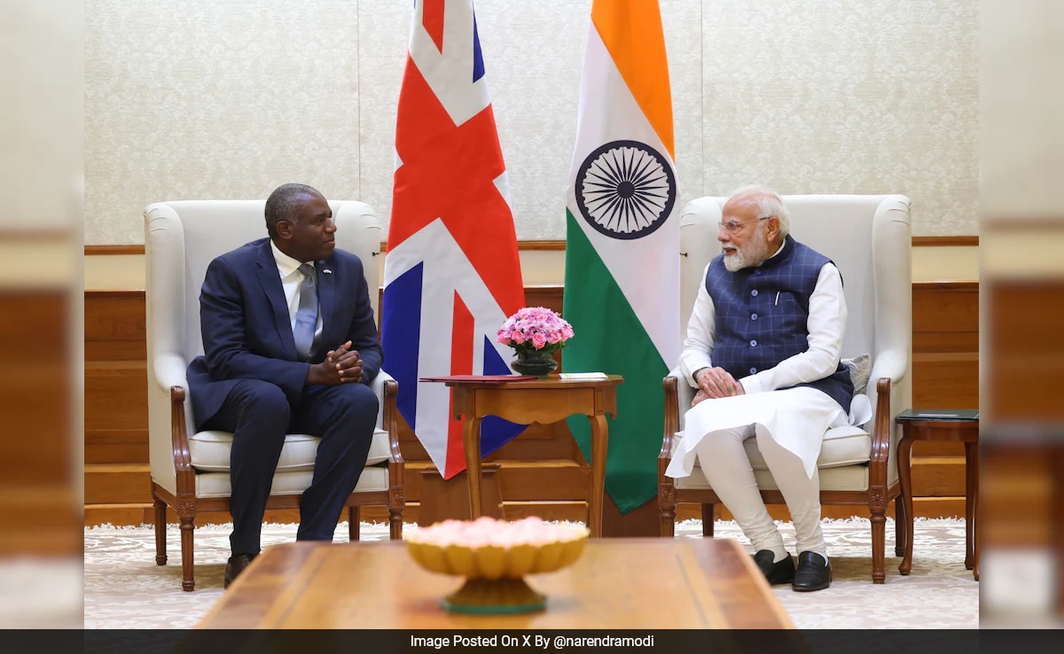 Ню Делхи Премиерът Нарендра Моди се срещна с външния секретар