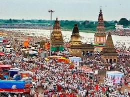 Pandharpur Temple : प्रामाणिक भाविकांचे हक्क डावलणाऱ्या 'बोगस' भाविकांना मोठा दणका, पोलिसांकडून कडक कारवाई Pandharpur Temple : प्रामाणिक भाविकांचे हक्क डावलणाऱ्या 'बोगस' भाविकांना मोठा दणका, पोलिसांकडून कडक कारवाई