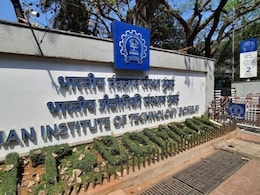 IIT Powai : विद्यार्थ्यांची सुरक्षा धोक्यात? गुप्तहेराचे 14 दिवस वसतिगृहात बेकायदेशीर वास्तव्य, लेक्चर्सना हजेरी