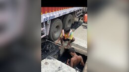 Delhi Public Works Department Posts Pictures Of Workers Entering Drain. Then Deletes