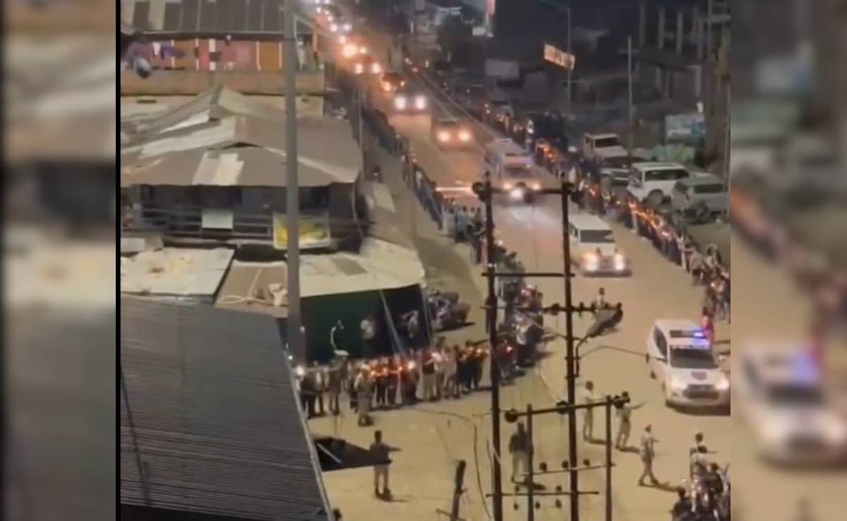 A candlelight vigil stretched for kilometres along both sides of National Highway-2 was also held to pay tribute to her. 