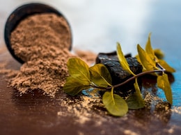 दांत दर्द से लेकर पेट तक, चुटकी भर हींग पल भर में दिलाती है राहत, जानें फायदे और उपयोग का तरीका दांत दर्द से लेकर पेट तक, चुटकी भर हींग पल भर में दिलाती है राहत, जानें फायदे और उपयोग का तरीका