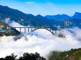 Pilots Make Special Announcement While Flying Over Chenab Bridge. It's Photo Op For Travellers Pilots Make Special Announcement While Flying Over Chenab Bridge. It's Photo Op For Travellers