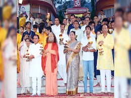 Rekha Gupta Takes Holy Dip In Ganga, Vows To Make Yamuna "As Clean, Beautiful" Rekha Gupta Takes Holy Dip In Ganga, Vows To Make Yamuna "As Clean, Beautiful"