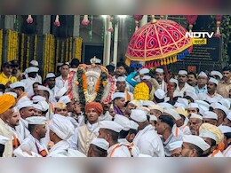 Pune Palkhi 2025: आळंदीहून ज्ञानेश्वर महाराज पालखी सोहळ्याला सुरुवात, भर पावसात वारकऱ्यांचा उत्साह शिगेला