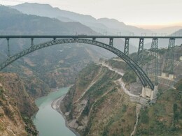 कश्मीर की तरक्की का नया अध्याय लिखेगा चिनाब ब्रिज, आज इससे होकर गुजरेगी वंदे भारत ट्रेन