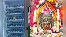 6 माह बाद ही खराब हुई महाकाल की वेंडिंग मशीन, अब काउंटर से ही बिकेगा लड्डू का प्रसाद
