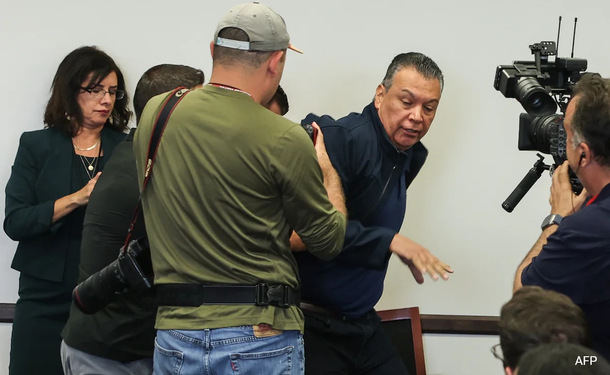 Лос Анджелис Калифорнийската администрация на президента Доналд Тръмп се засили