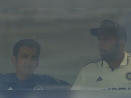 Jasprit Bumrah In Animated Chat With Gautam Gambhir As India Bowlers Struggle Against England Jasprit Bumrah In Animated Chat With Gautam Gambhir As India Bowlers Struggle Against England
