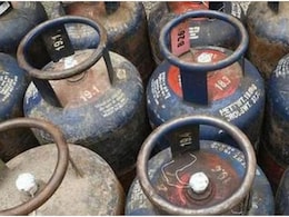 Commercial LPG Cylinder Price Cut: आज से 24 रुपये सस्ता हो गया LPG गैस सिलेंडर, राजस्थान में अब चुकाने होंगे मात्र इतने रुपये Commercial LPG Cylinder Price Cut: आज से 24 रुपये सस्ता हो गया LPG गैस सिलेंडर, राजस्थान में अब चुकाने होंगे मात्र इतने रुपये