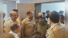 Malegaon Factory Election: बारामतीत हायहोल्टेज ड्रामा! PDCC बँक रात्री 11 वाजता उघडी, पैसे वाटल्याचा आरोप