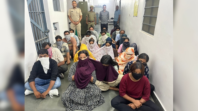 Udaipur: उदयपुर में सेक्स रैकेट का भंड़ाफोड़, इवेंट के नाम पर गुजरात-हरियाणा और दिल्ली से बुलाई लड़कियां