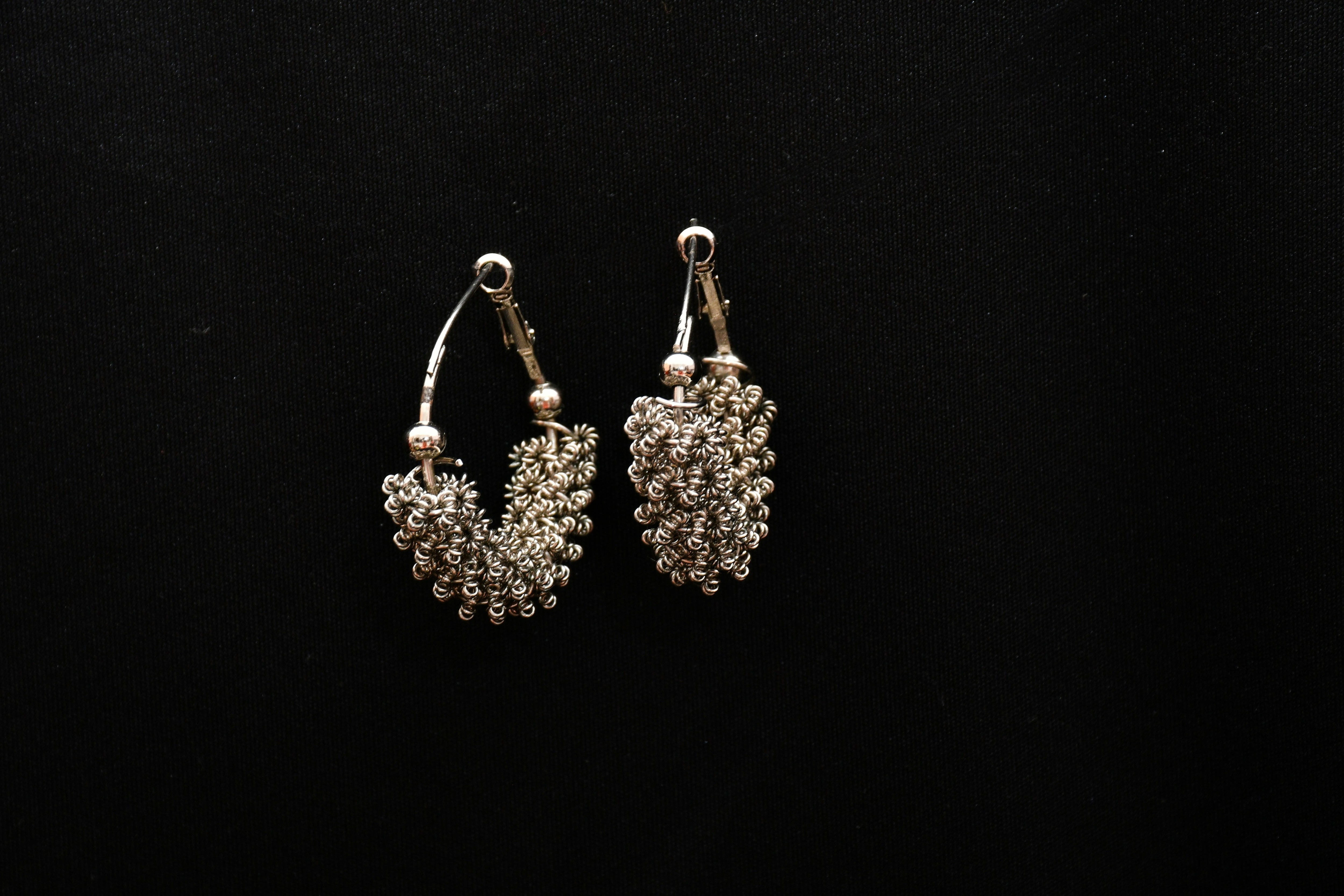 How To Choose Silver Stud Earrings That Look Classy, Not Flashy: A Complete Indian Guide