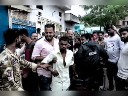 Girl Kidnapping: आठ साल की मासूम को लेकर भागने वाला था युवक, वक्त रहते लोगों ने पकड़ कर किया पुलिस के हवाले Girl Kidnapping: आठ साल की मासूम को लेकर भागने वाला था युवक, वक्त रहते लोगों ने पकड़ कर किया पुलिस के हवाले
