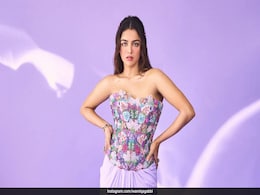 Wamiqa Gabbi Adds A Butterfly Twist With A Floral Touch To A Pastel <i>Saree</i> Wamiqa Gabbi Adds A Butterfly Twist With A Floral Touch To A Pastel <i>Saree</i>