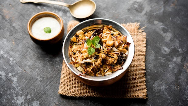 8 Types Of Biryani Lovers In India: Which One Are You?
