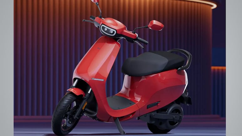 Ola Electric Begins Mass Deliveries Of 4680 Bharat Cell Powered S1 Pro Electric Scooters In India