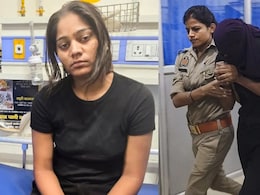 Sonam Raghuvanshi : पश्चाताप नाही, कुटुंबीयांची आठवण नाही; सोनम रघुवंशीचं तुरुंगात काय चाललंय?  Sonam Raghuvanshi : पश्चाताप नाही, कुटुंबीयांची आठवण नाही; सोनम रघुवंशीचं तुरुंगात काय चाललंय?