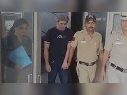 राहुल निकला फैजल, दिल्ली में 3 साल तक धर्म छिपाकर हिंदू लड़की का शोषण करने वाला युवक गिरफ्तार राहुल निकला फैजल, दिल्ली में 3 साल तक धर्म छिपाकर हिंदू लड़की का शोषण करने वाला युवक गिरफ्तार