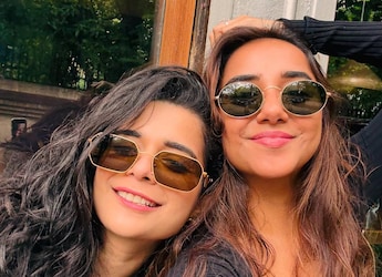 Prajakta Koli, Mithila Palkar's Brunch Date Featured Lots Of Mouthwatering Dishes. See Pics Prajakta Koli, Mithila Palkar's Brunch Date Featured Lots Of Mouthwatering Dishes. See Pics