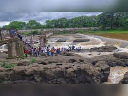 4 Killed In Maharashtra Bridge Collapse, PM Modi Speaks To Chief Minister 4 Killed In Maharashtra Bridge Collapse, PM Modi Speaks To Chief Minister