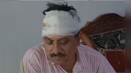 घर में घुस बदमाशों ने इनकम टैक्स&nbsp;ऑफिसर पर पत्थर से किया&nbsp;हमला, पत्नी के साथ&nbsp;भी धक्का-मुक्की कर भागे