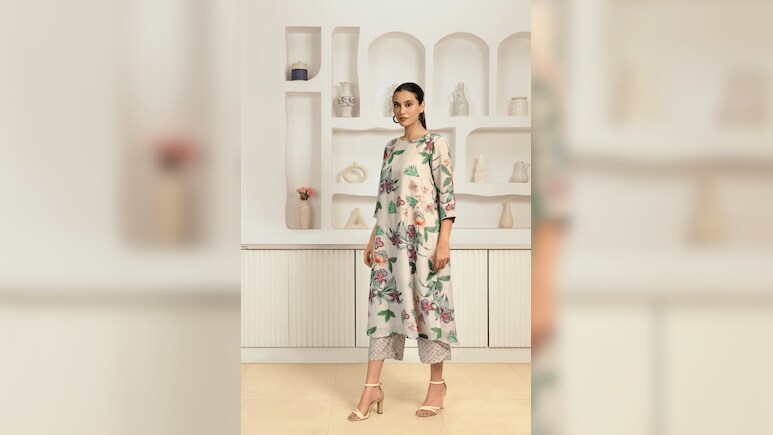 सिंपल, सोबर और स्टाइलिश, ये Kurta Sets बदल देंगे आपका पूरा लुक, खरीदें इन्हें 1000 रुपये से भी कम में! सिंपल, सोबर और स्टाइलिश, ये Kurta Sets बदल देंगे आपका पूरा लुक, खरीदें इन्हें 1000 रुपये से भी कम में!