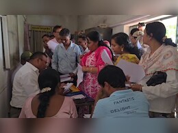 Chhattisgarh: युक्तियुक्तकरण प्रक्रिया में भारी अनियमितता, शिक्षकों में आक्रोश; पारदर्शिता पर उठे सवाल Chhattisgarh: युक्तियुक्तकरण प्रक्रिया में भारी अनियमितता, शिक्षकों में आक्रोश; पारदर्शिता पर उठे सवाल