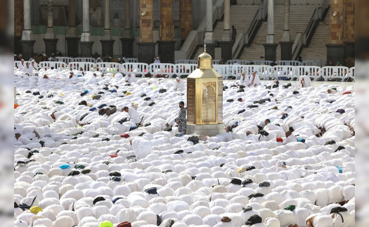 They then head to Mina, the site of a giant tented city, before the hajjs high point - Mount Arafat. They then head to Mina, the site of a giant tented city, before the hajjs high point - Mount Arafat.