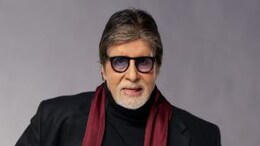 Troll Tells Amitabh Bachchan, "Phone <i>Pe Bolna Band Karo Bhai</i>". His Reply Has A "Sarkar" Twist
