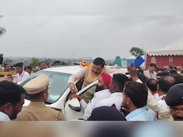 CM Mohan Yadav in Khargone: सीएम ने BJP कार्यकर्ताओं के साथ ली सेल्फी, बेड़िया में कांग्रेस पर बरसे