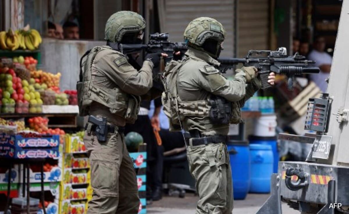 Израелските сили откриха огън на палестинците отчаяно търсещи храна в