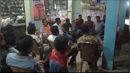 शराब नहीं मिली तो आलमारी का लॉक खोलकर डेढ़ लाख रुपए ले गए अफसर, ग्रामीण ने लगाए गंभीर आरोप&nbsp;