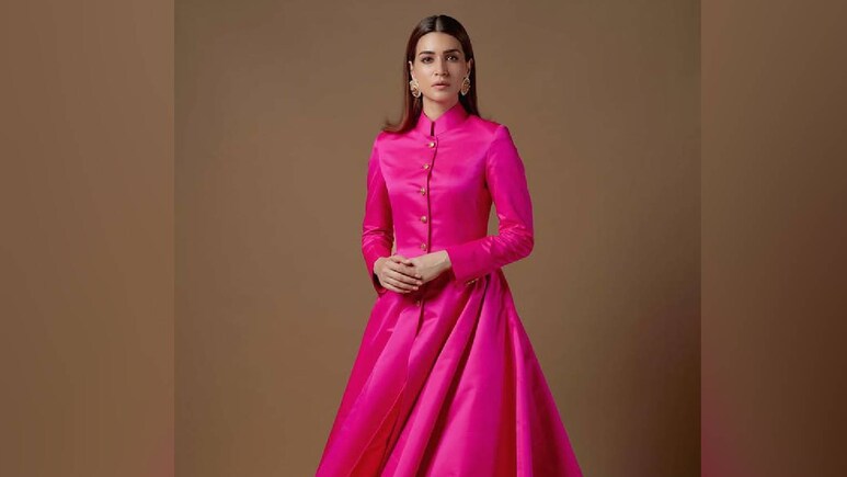 Women के Ethnic Wear पर धमाकेदार Sale! 50% से भी ज़्यादा के Discount पर खरीदें ये खूबसूरत Kurta Sets Women के Ethnic Wear पर धमाकेदार Sale! 50% से भी ज़्यादा के Discount पर खरीदें ये खूबसूरत Kurta Sets