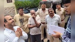Rajasthan: नई सड़क बनाई थी, खोद दी,&nbsp;महापौर ने JEN के हाथ जोड़े-पैर पकड़े, बोले -&nbsp;जनता हमारी ऐसी-तैसी कर देती है
