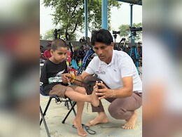 बिना हाथ का 'अर्जुन': दुनिया का सबसे छोटा बिना हाथों का तीरंदाज़