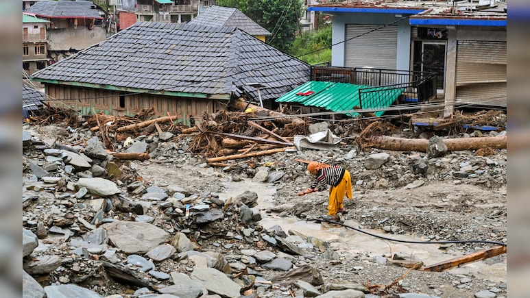 हिमाचल में सैलाब ने ढाया था सितम, बहे 35 लोगों को अब राज्य सरकार ने माना मृत हिमाचल में सैलाब ने ढाया था सितम, बहे 35 लोगों को अब राज्य सरकार ने माना मृत