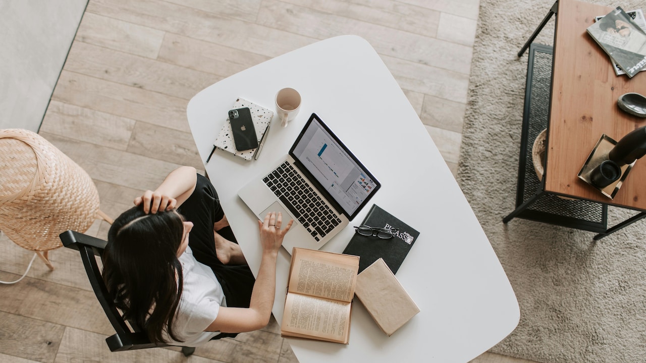 Upgrade Your Laptop Table With 5 Foldable Laptop Tables Under ₹1000 On Flipkart