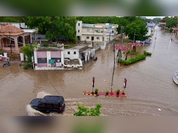 Rajasthan Rain Alert: भारी बारिश से पानी-पानी हुआ राजस्थान, आज 10 से अधिक जिलों में ऑरेंज अलर्ट Rajasthan Rain Alert: भारी बारिश से पानी-पानी हुआ राजस्थान, आज 10 से अधिक जिलों में ऑरेंज अलर्ट