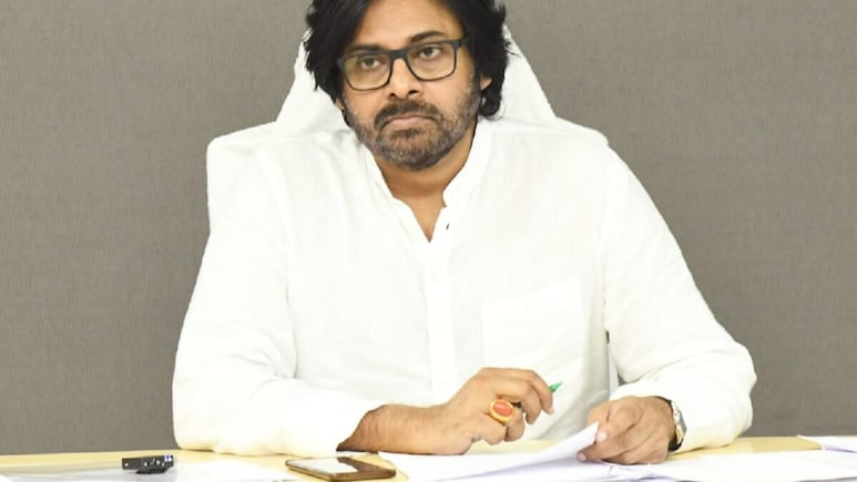 Pawan Kalyan's <i>Hari Hara Veera Mallu</i> Becomes Highest Grosser In Single Screening In Tollywood History, Says "Deeper Purpose..."