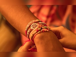 रक्षाबंधन पर है भद्रा का साया? भाई की कलाई पर कितने समय तक बंधेगी राखी, जानिए सब यहां रक्षाबंधन पर है भद्रा का साया? भाई की कलाई पर कितने समय तक बंधेगी राखी, जानिए सब यहां